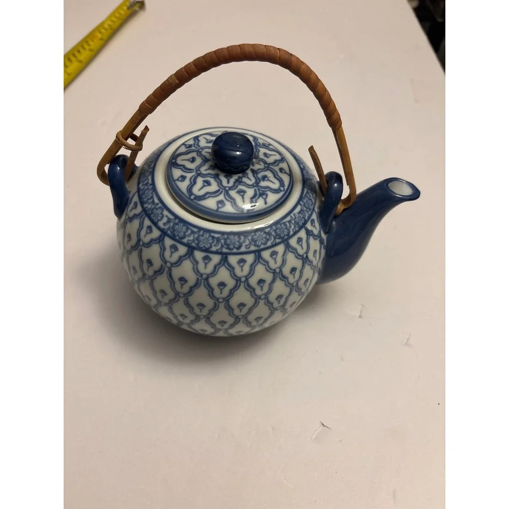 Nantucket‎ Blue White Ceramic Teapot Wicker Handle Decorative Asian Style